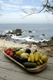 frutas en la playa